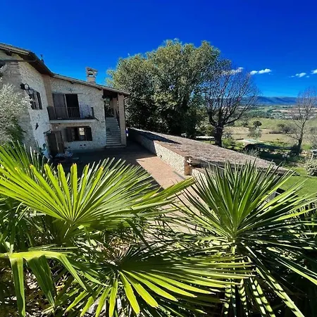 アパート Jacuzzi And Infinity Pool Nestle In Wondrous Gardens That Surround 6 Aptsaircon Colle Umberto