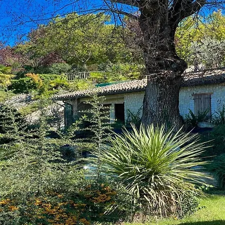 Daire Jacuzzi And Infinity Pool Nestle In Wondrous Gardens That Surround 6 Aptsaircon *