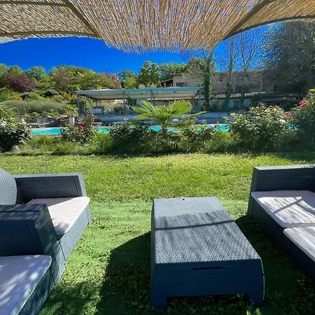 アパート Jacuzzi And Infinity Pool Nestle In Wondrous Gardens That Surround 6 Aptsaircon Colle Umberto