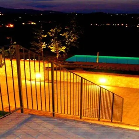 アパート Jacuzzi And Infinity Pool Nestle In Wondrous Gardens That Surround 6 Aptsaircon