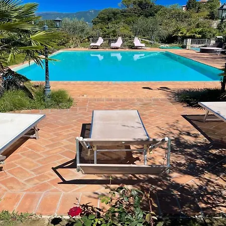 Jacuzzi And Infinity Pool Nestle In Wondrous Gardens That Surround 6 Aptsaircon Daire *