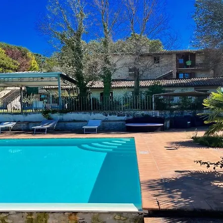 Jacuzzi And Infinity Pool Nestle In Wondrous Gardens That Surround 6 Aptsaircon アパート *