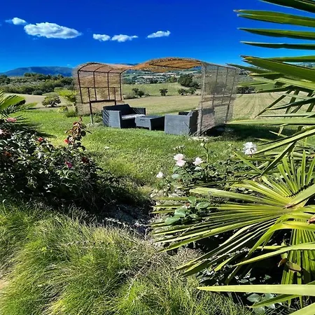 アパート Jacuzzi And Infinity Pool Nestle In Wondrous Gardens That Surround 6 Aptsaircon *