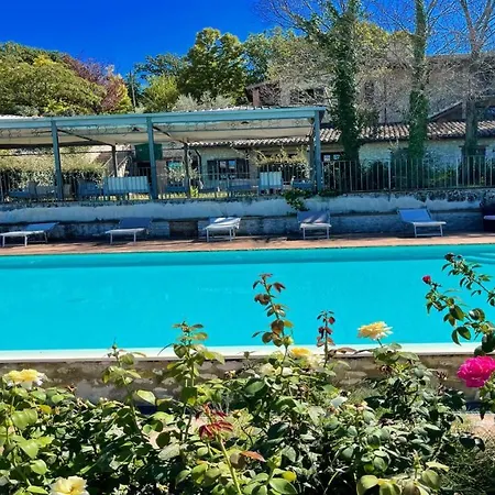 Jacuzzi And Infinity Pool Nestle In Wondrous Gardens That Surround 6 Aptsaircon * Colle Umberto (Umbria)
